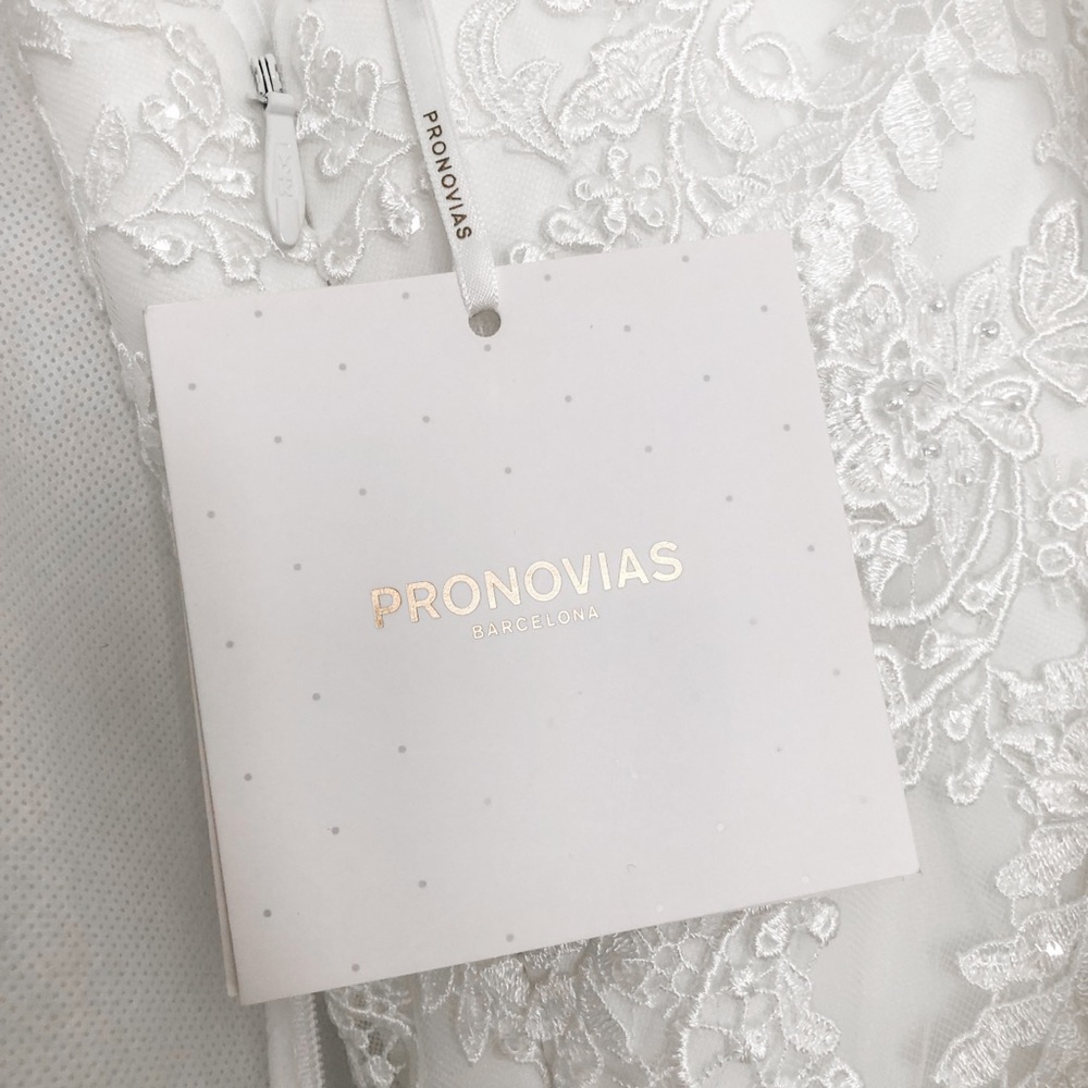 NWT NEVER TRIED ON Pronovias wedding dress Beca - Picture 3 of 8